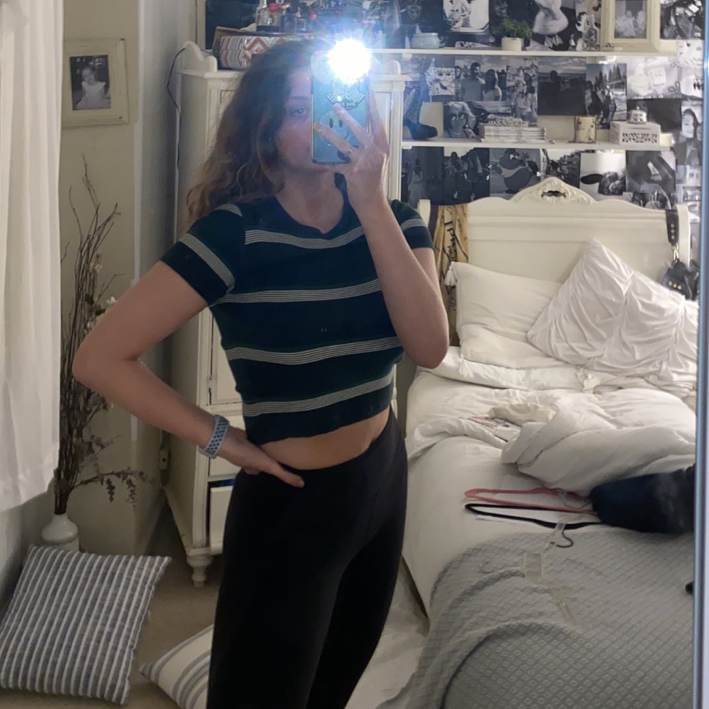 brandy melville crop green top